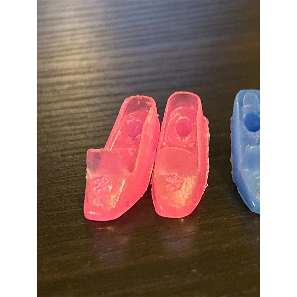 (2) Pair Vtg Barbie Doll Blue & Pink Pilgrim Heels Shoes 1960s Replacement Parts - Picture 13 of 13